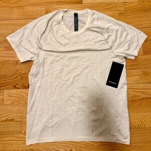 Men’s Large Lululemon Metal Vent Tech Short-Sleeve Shirt